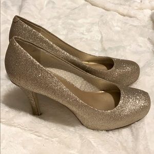 NEW Madden Girl glitter gold heels pumps Getta 6